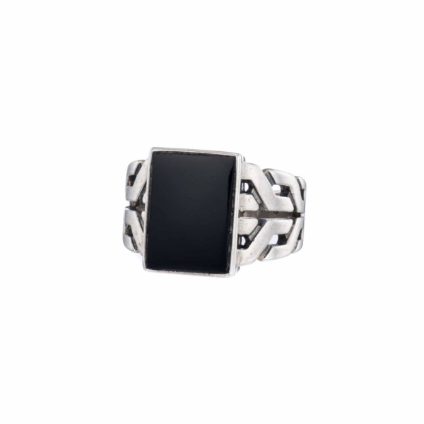 Ring made of sterling silver and Onyx in parallelogram shape. Buy online shop.