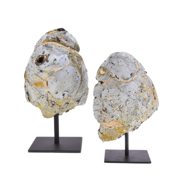 Natural agate geode gemstones, embedded into a metallic base. The big geode has a height of 24cm and the small geode 19cm. Buy online shop.