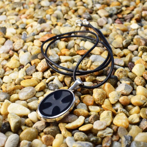 Pendant made of Onyx in oval shape - Image 2