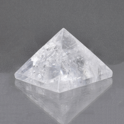 Πυραμίδα από φυσικό κρύσταλλο χαλαζία, ύψους 3,5cm. Αγοράστε online shop.