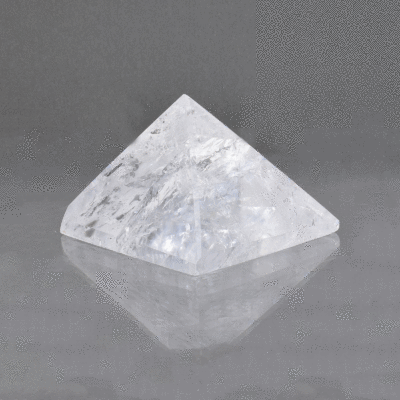 Πυραμίδα από φυσικό κρύσταλλο χαλαζία, ύψους 3,5cm. Αγοράστε online shop.