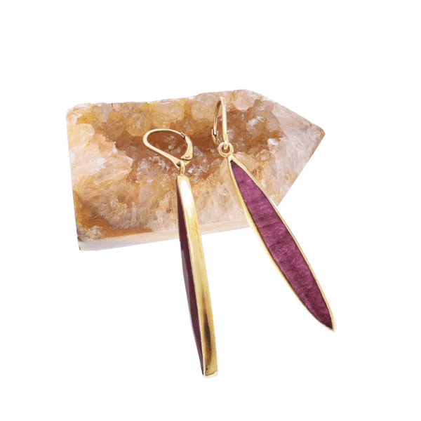 Handmade earrings made of gold plated sterling silver and doublet made of natural crystal quartz and pink tourmaline gemstones. The doublet consists of two layers of stones. The upper stone is faceted crystal quartz and the stone at the bottom is pink tourmaline.Buy online shop.