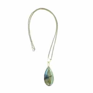 Sterling silver pendant with natural Labradorite gemstone. The pendant is threaded on a sterling silver chain. Buy online shop.
