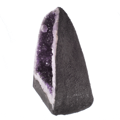 Natural amethyst geode gemstone with a height of 28cm. Buy online shop.