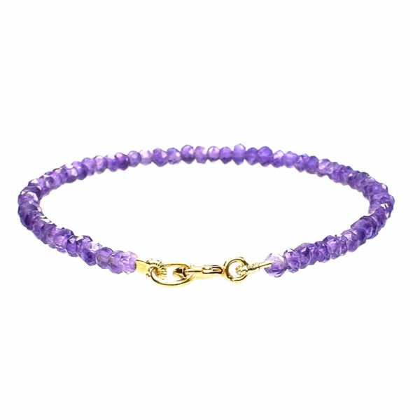 Handmade bracelet made of natural Amethyst and clasp made of gold plated sterling silver. A beautiful bracelet for every day! Buy online shop.