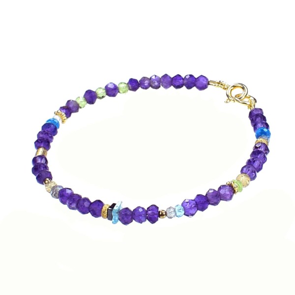 Handmade bracelet with semi-precious stones and decorative elements made of gold plated sterling silver. Buy online shop.