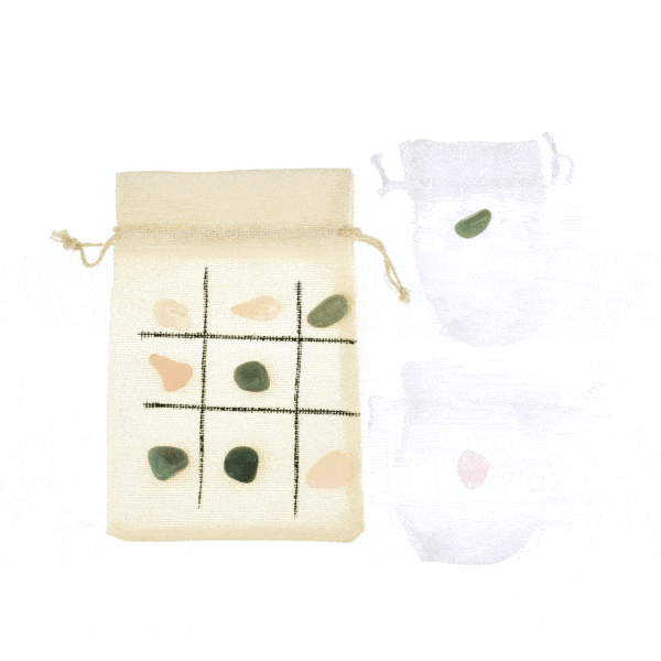 Handmade tic-tac-toe game with natural Aventurine and rose Quartz gemstones. A game that everybody will love! Buy online shop.