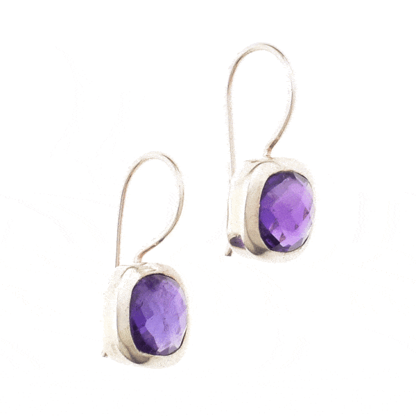 Handmade earrings made of sterling silver and natural Amethyst gemstones in a square shape. Buy online shop.