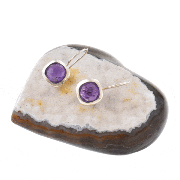 Handmade earrings made of sterling silver and natural Amethyst gemstones in a square shape. Buy online shop.
