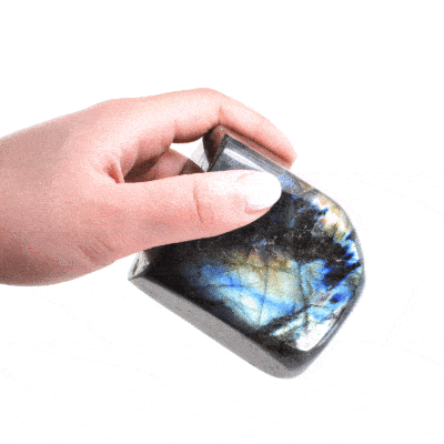 Polished piece of natural Labradorite gemstone with a height of 9cm. Buy online shop.
