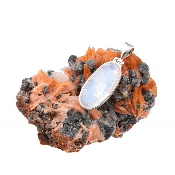 Handmade sterling silver pendant with natural white Labradorite gemstone in an oval shape. The pendant is threaded on a silver chain. Buy online shop.