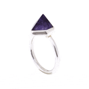 Χειροποίητο δαχτυλίδι από ασήμι 925 και φυσική πέτρα αμέθυστου. Αγοράστε online shop.