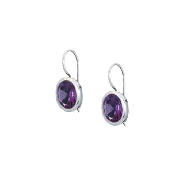 Handmade earrings made of sterling silver and natural Amethyst gemstone, in an oval shape. Buy online shop.