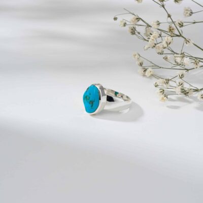 Handmade ring made of sterling silver and natural turquoise gemstone. Buy online shop.