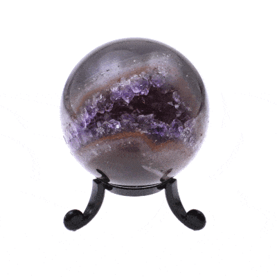 Sphere made of natural amethyst geode with a diameter of 5.5cm. The sphere comes with a black plastic base. Buy online shop.