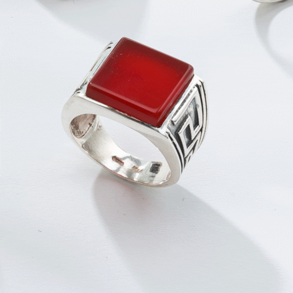 Handmade ring made of sterling silver and natural carnelian gemstone, in a square shape. Buy online shop.