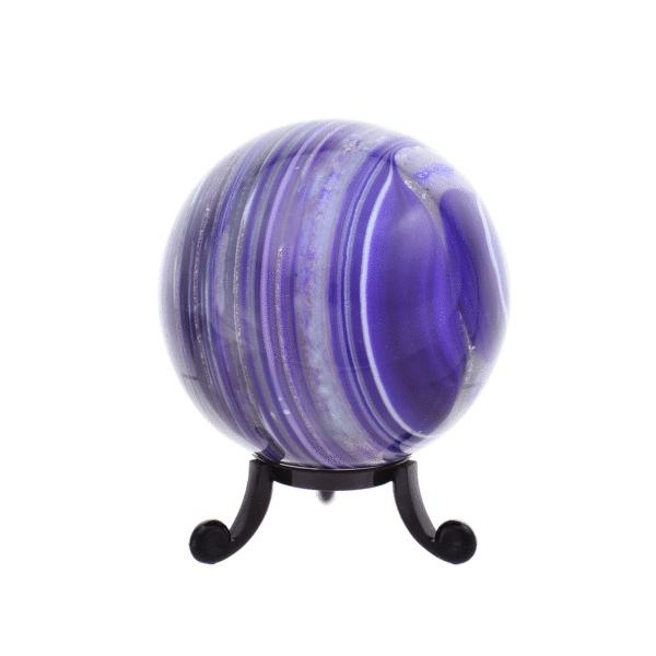 Polished sphere made of natural agate gemstone, artificially colored. The sphere has a diameter of 6.5cm and it comes with a black plexiglass base. Buy online shop.
