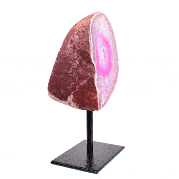 Natural agate geode gemstone with crystal quartz, embedded into a black metallic base. The geode is artificially colored and the product has a height of 15cm. Buy online shop.