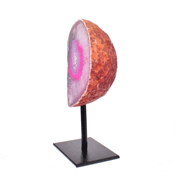 Natural agate geode gemstone with crystal quartz, embedded into a black metallic base. The geode is artificially colored and the product has a height of 15cm. Buy online shop.