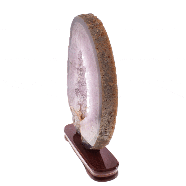 Slice of natural agate gemstone with amethyst crystals, placed on a wooden base. The agate is polished on both sides and it has a height of 40cm. Buy online shop.