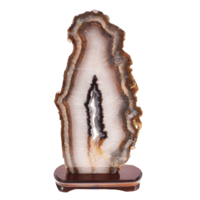 Slice of natural agate gemstone with crystal quartz, placed on a wooden base. The agate is polished on both sides and it has a height of 44cm. Buy online shop.