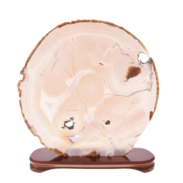 Polished slice of natural agate gemstone, placed on a wooden base. The Agate has a height of 35cm. Buy online shop.