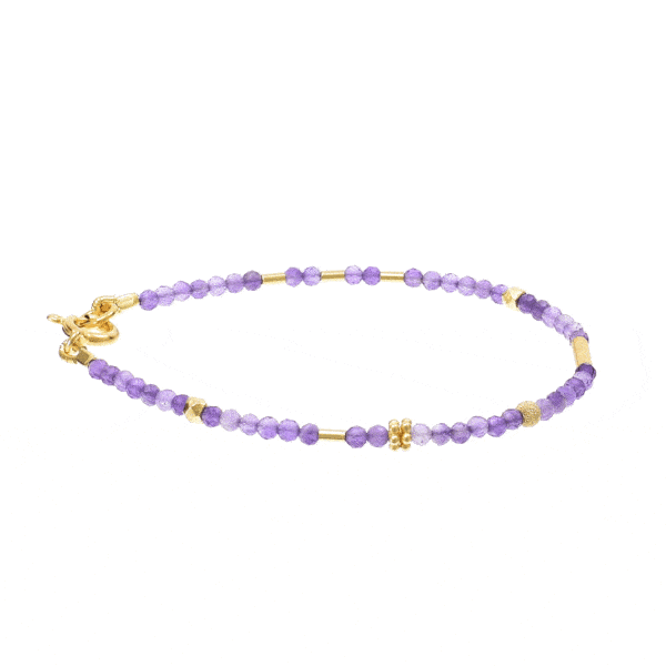 Handmade bracelet with natural amethyst gemstones and decorative elements made of gold plated sterling silver. Buy online shop.