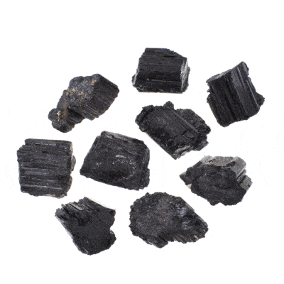 Μικρά, ακατέργαστα κομμάτια φυσικής πέτρας μαύρης τουρμαλίνης, με μέγεθος από 2cm έως 3cm. Αγοράστε online shop.