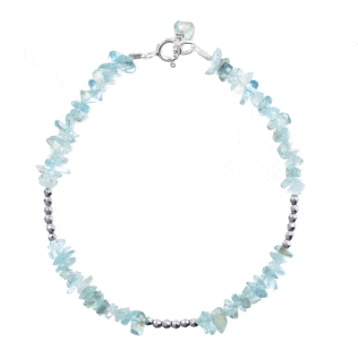 Handmade bracelet with natural apatite and hematite gemstones in an irregular and spherical shape. The necklace has a clasp made from sterling silver. Buy online shop.