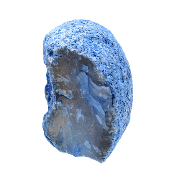 Small natural agate geode gemstone with crystal quartz, of a blue colour. The geode has a size of 6cm. Buy online shop.