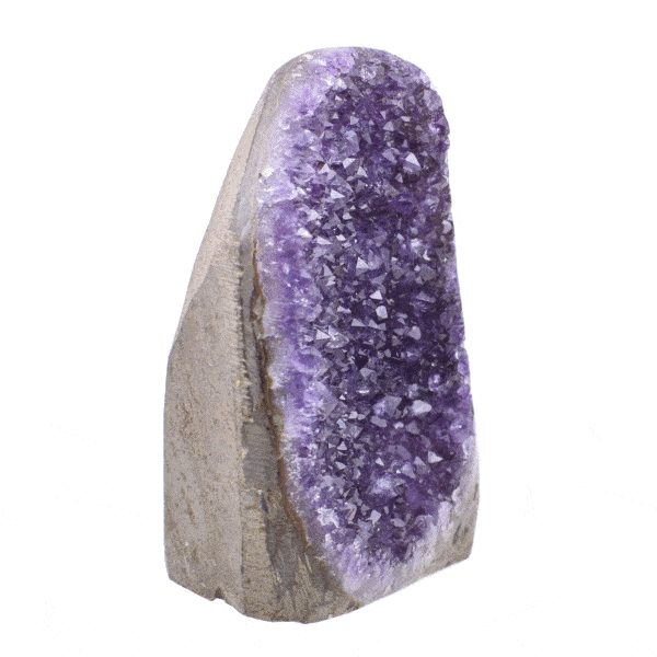 Piece of natural amethyst gemstone with polished outline and a height of 9.5cm. Buy online shop.