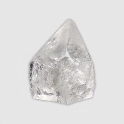 Point made from natural crystal quartz gemstone with polished top and a height of 7cm. Buy online shop.