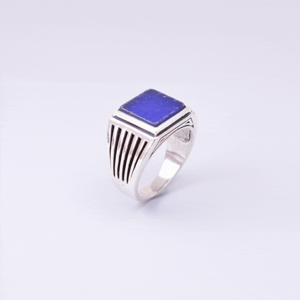 Handmade ring made of sterling silver and natural Lapis Lazuli gemstone in a square shape.Buy online shop.