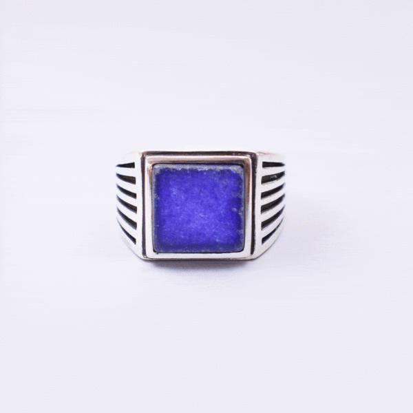 Handmade ring made of sterling silver and natural Lapis Lazuli gemstone in a square shape.Buy online shop.