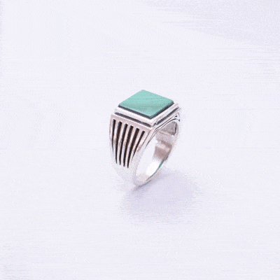 Χειροποίητο δαχτυλίδι από ασήμι 925 και φυσική πέτρα Μαλαχίτη τετράγωνου σχήματος. Αγοράστε online shop.